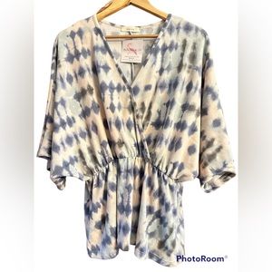 Entro Blue and Cream Tie-Dye Top